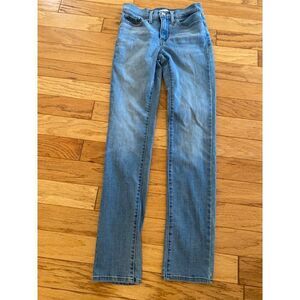 Levi's 312 Shaping Slim light wash juniors mid rise skinny jeans size 25